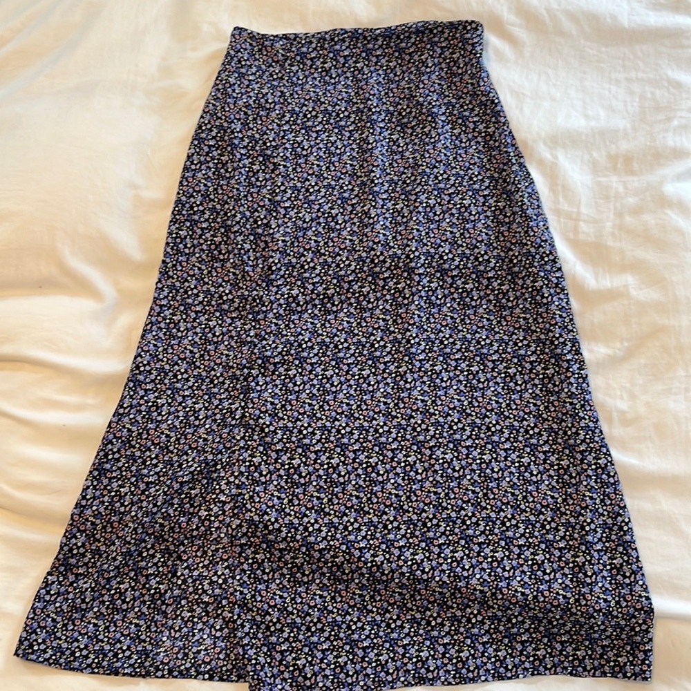 Good Luck Gem floral MIDI Skirt size small